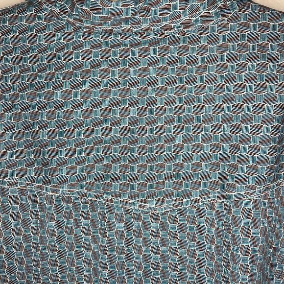 Wrangler Men’s Blue Casual Button Down Shirt with Geometric Pattern - Picture 6 of 6